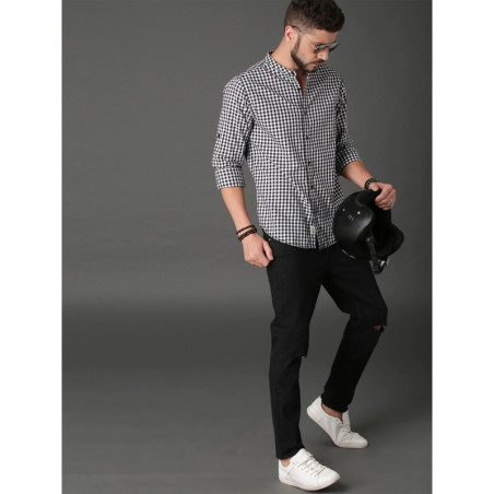 Men Black & White Checked Pure Cotton Casual Sustainable Shirt