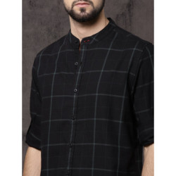 Time Travlr Men Black & Green Checked Casual Sustainable Shirt