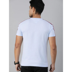 Men Solid Round Neck T-shirt with Side Stripes